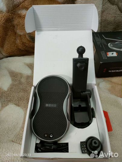 Автомобильный держатель для телефона