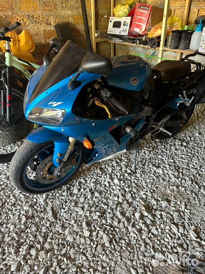 Yamaha R1