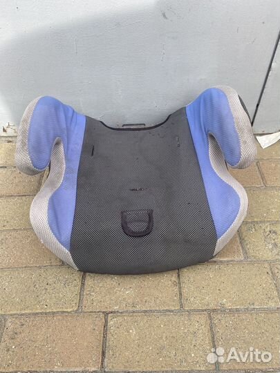 Автомобильное сидение 