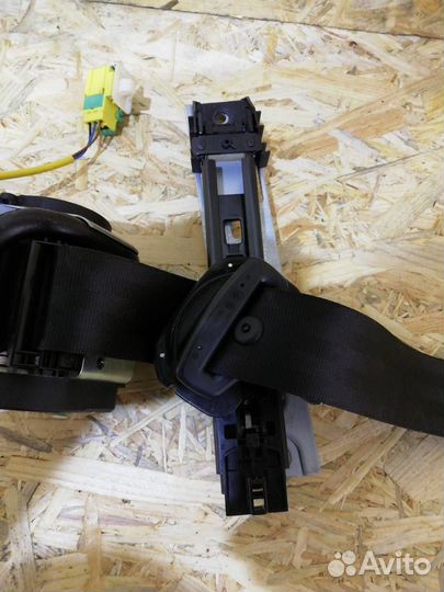 Ремень безопасности задний правый Volkswagen