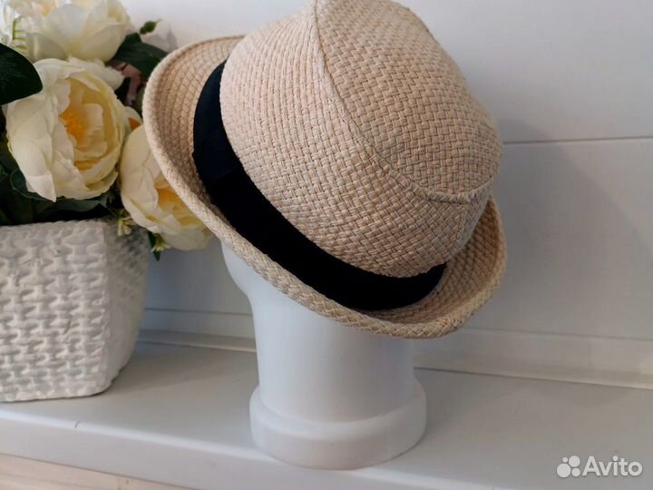 Шляпа соломенной летняя