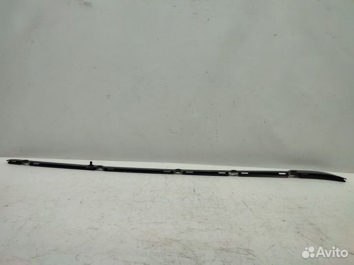 Молдинг лобового стекла левый Hyundai Sonata 8 DN8