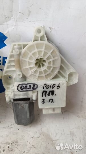Volkswagen Polo 6 Rapid 20- моторчик правый задний