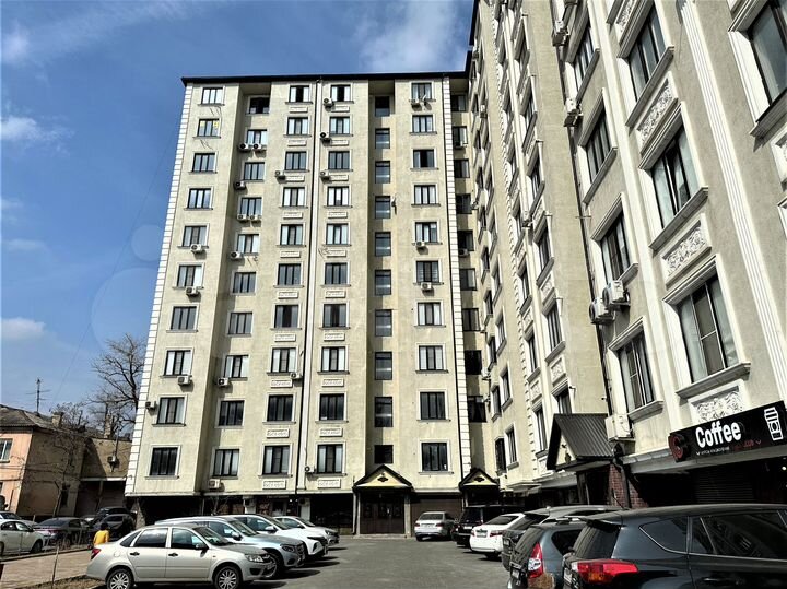 3-к. квартира, 136 м², 5/10 эт.