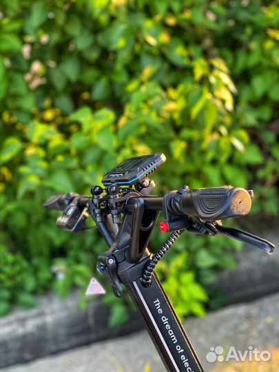 Электросамокат Dualtron thunder 3