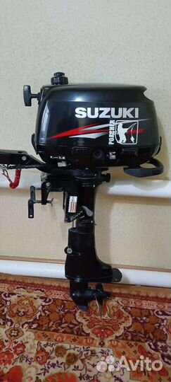 Продам лодочный двигатель Suzuki DF5S