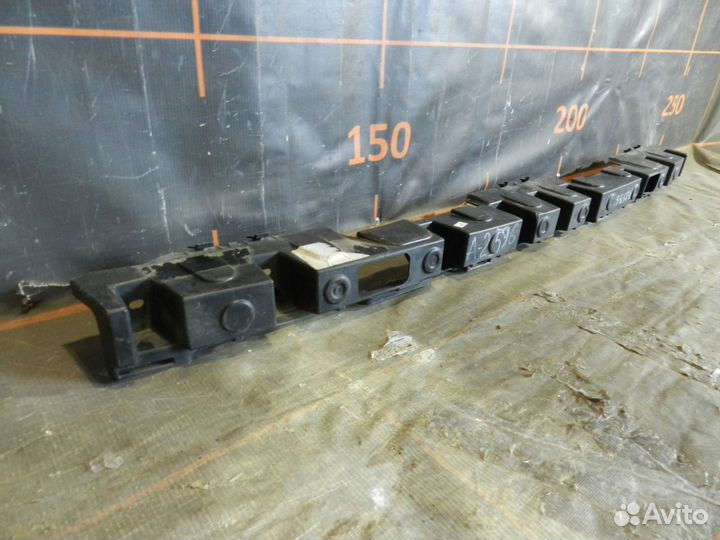 Абсорбер бампера переднего -Toyota Highlander 3