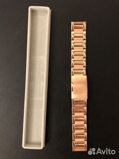 Металлический браслет для часов