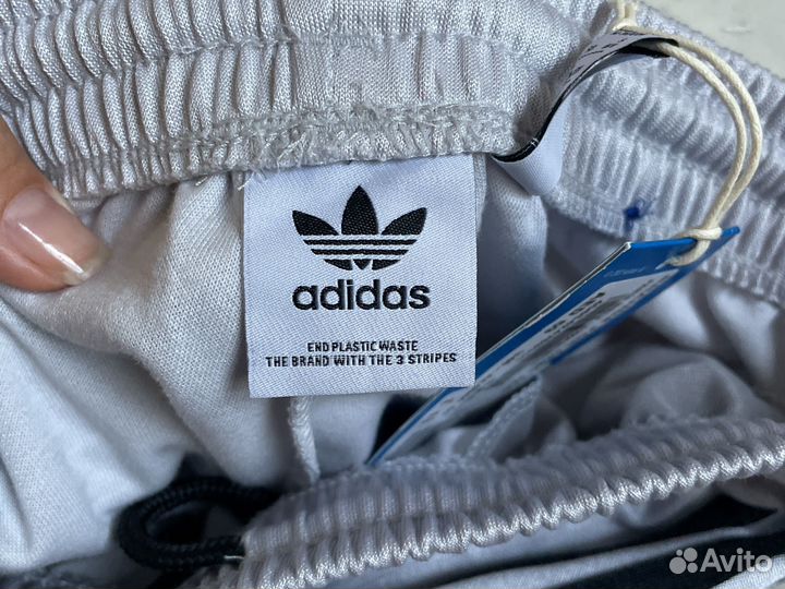 Adidas оригинал брюки женские 42/44 новые