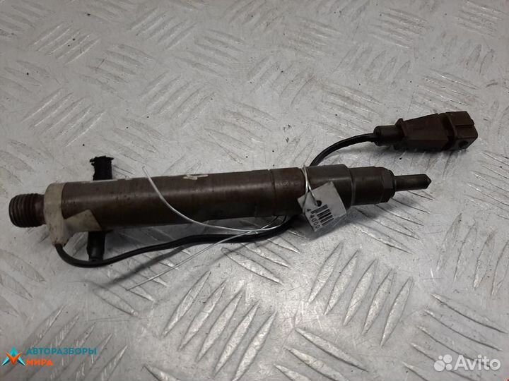 Форсунка Volkswagen Lupo 6X 1998 028130202S