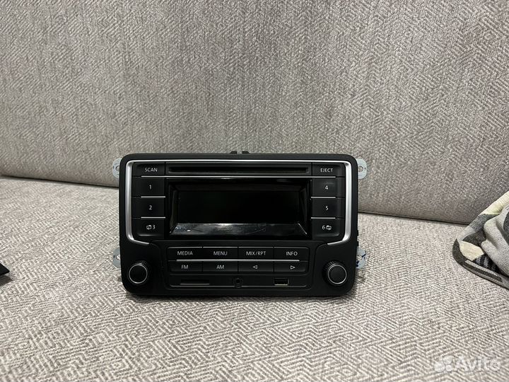 Головное устройство volkswagen polo