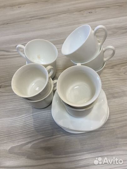 Посуда (чашки и блюдца)