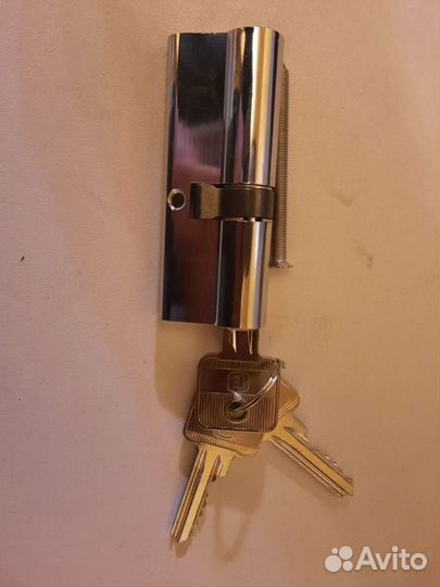 Личинка для замка Elementis