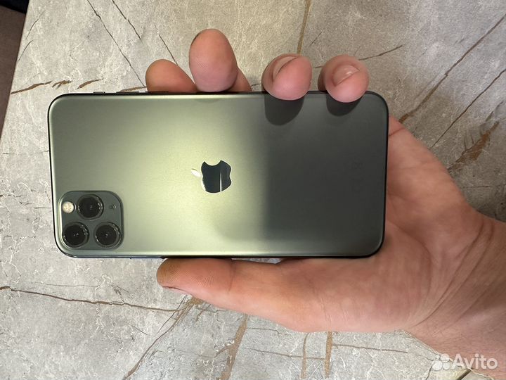 Продам iPhone 11 pro max 256