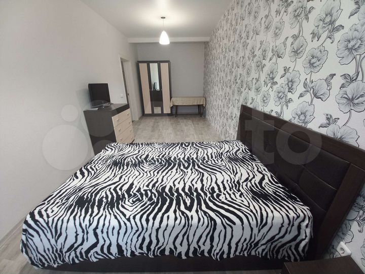 2-к. квартира, 55 м², 10/18 эт.