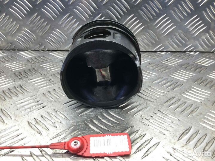 Поршень Mercedes Sprinter 611891