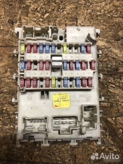 Блок предохранителей Nissan Almera N16 QG15