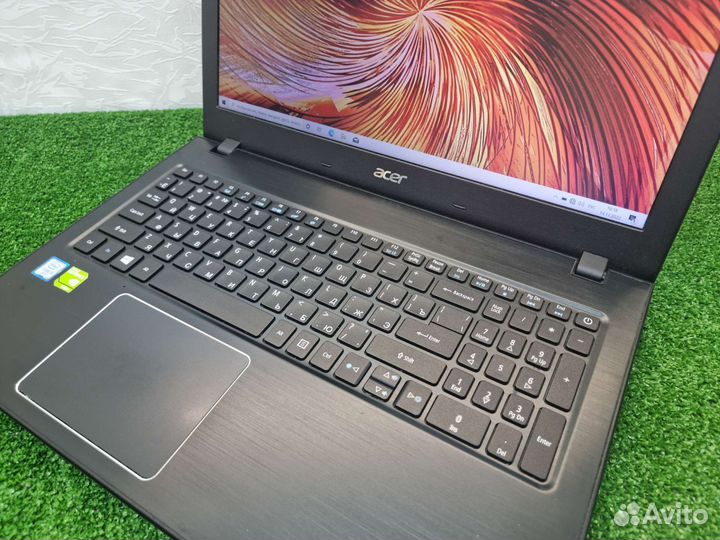 Acer 15.6 FullHD Core i3 6006/512ssd/Geforce 940mx