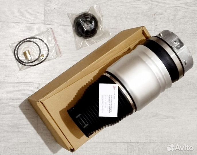 Пневмобаллон передний VW Touareg 7L8616039G