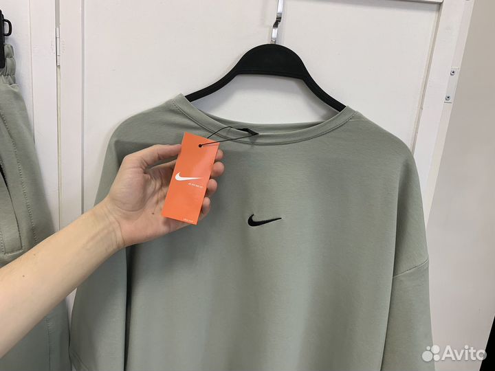 Костюм Nike спортивный