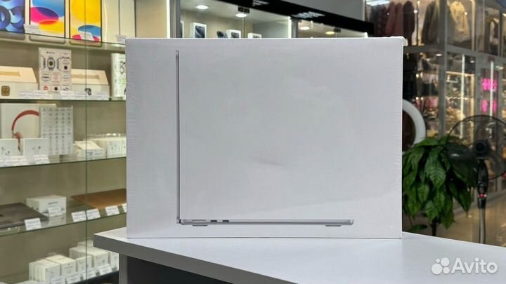 Apple MacBook Air 13.6
