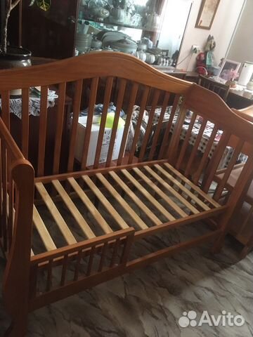 Детская кровать с пеленальным столиком