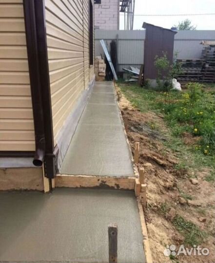 Бригада строителей