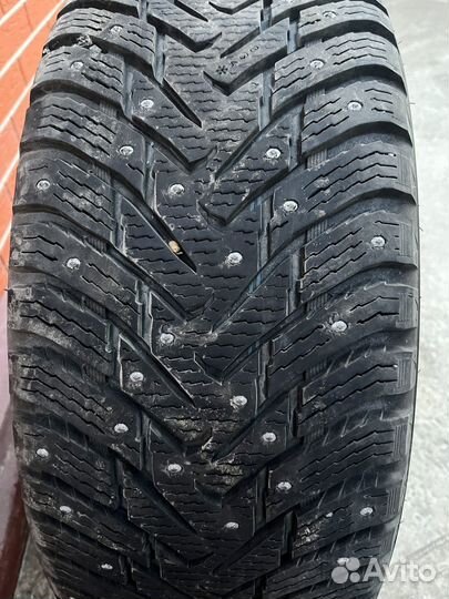 Nokian Tyres Hakkapeliitta 8 SUV 255/45 R20