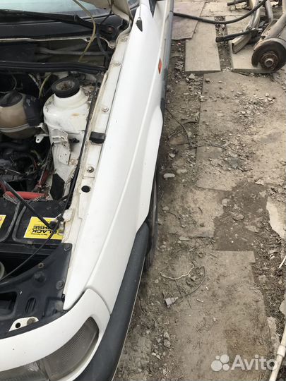 Крыло переднее левое на volkswagen passat b3