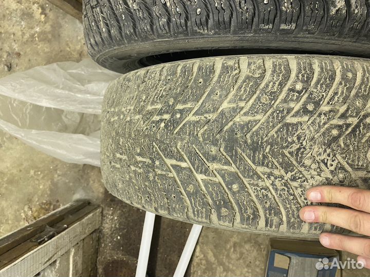 Nokian Tyres Hakkapeliitta 8 215/60 R16
