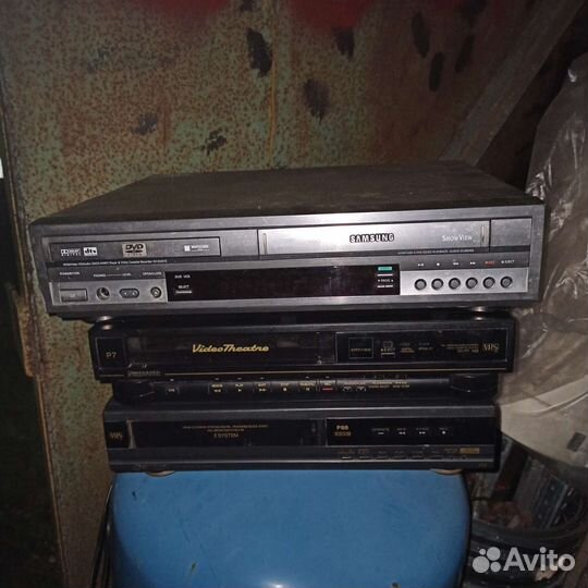 Видеомагнитофон DVD