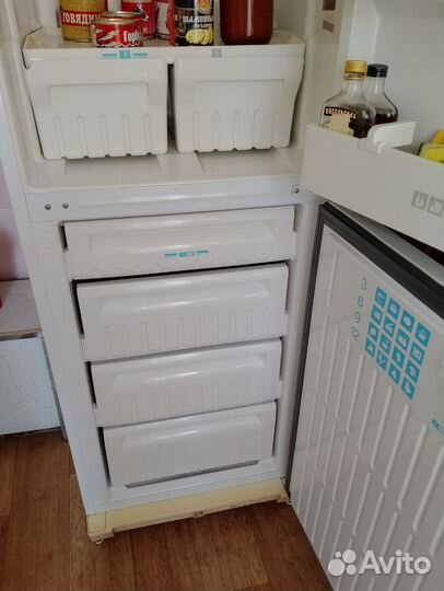 Холодильник бу Стинол