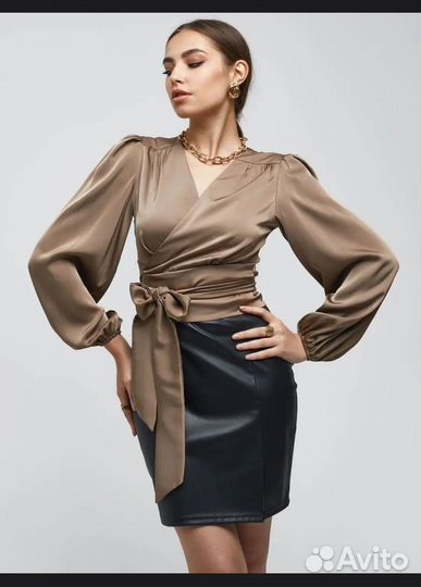 Блузка на запах на завязках женская