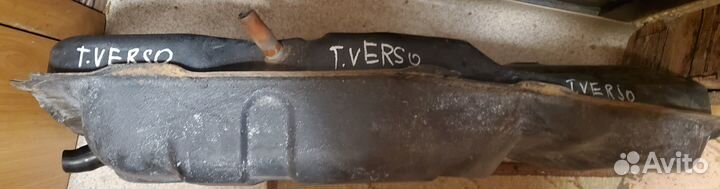 Топливный бак Toyota Corolla Verso 2001 E120