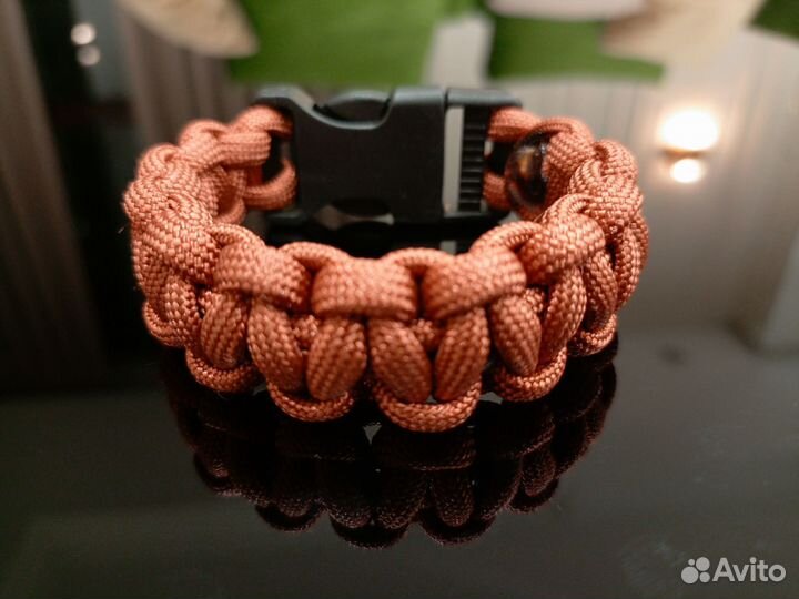 Браслет из паракорда