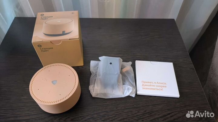 Умная колонка Яндекс Станция Лайт с Алисой