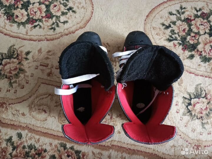 Хоккейные коньки bauer