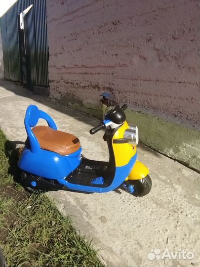 Детский электромобиль бу