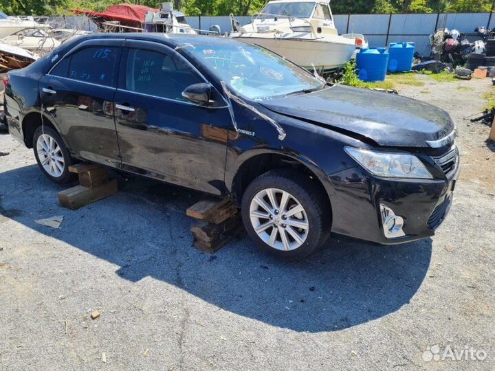 Накладка на порог задняя правая Toyota Camry AVV50