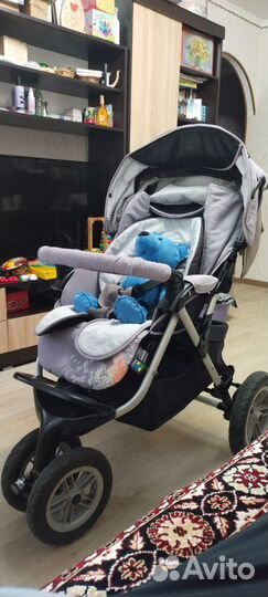 Прогулочная коляска