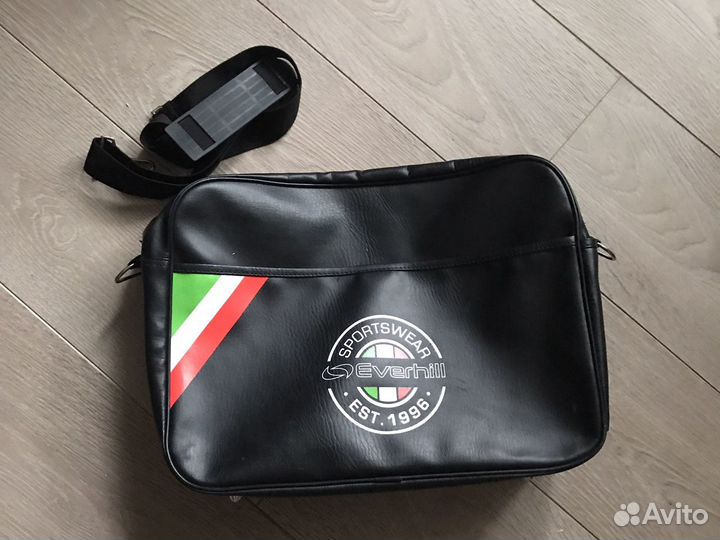 Женские сумки и рюкзаки