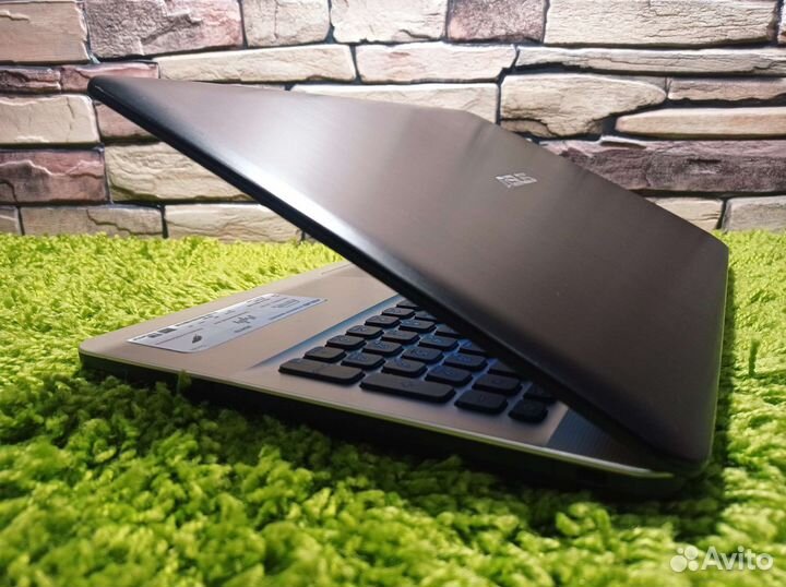 Игровой Asus Core i3-6006 8Gb SSD+1Tb 920MX FullHD