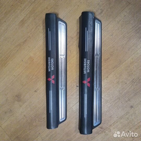 Накладки на пороги mitsubishi outlander 1