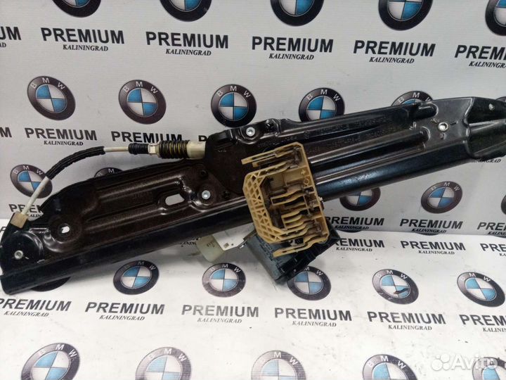 Стеклоподьеник BMW F10 левый задний