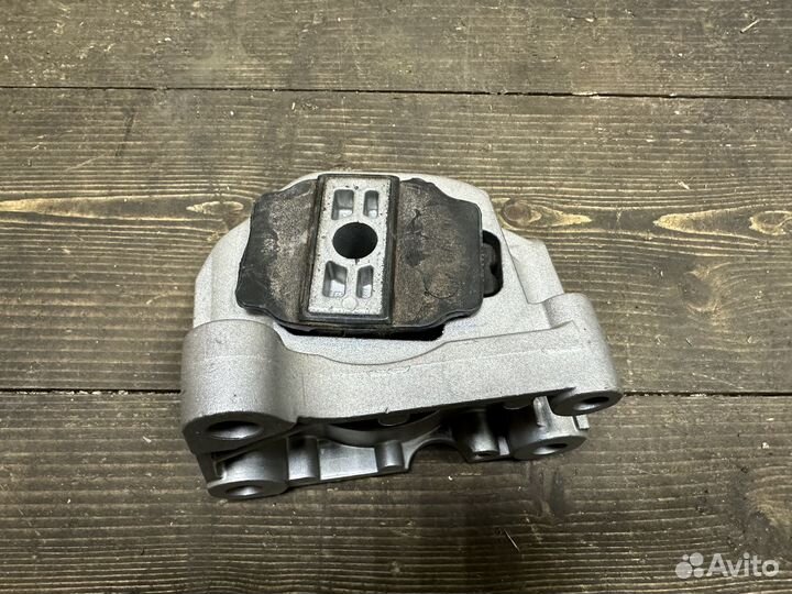 Опора двигателя верхняя Volvo