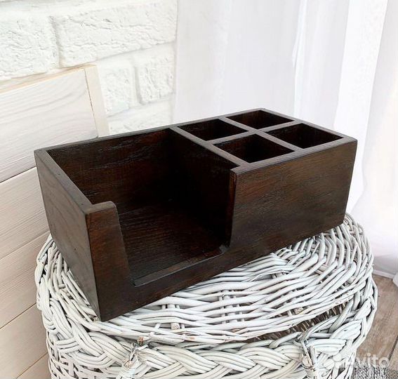 Салфетница из дерева