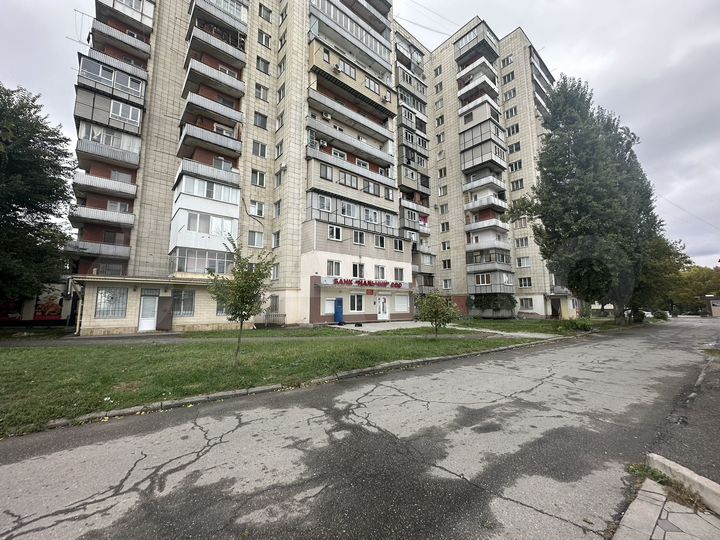 3-к. квартира, 101 м², 2/10 эт.