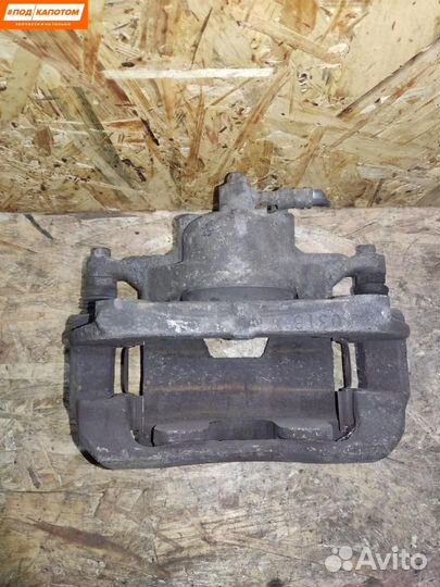 Суппорт тормозной передний правый Opel Astra J