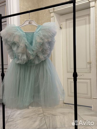 Нарядное платье для девочки 134 140