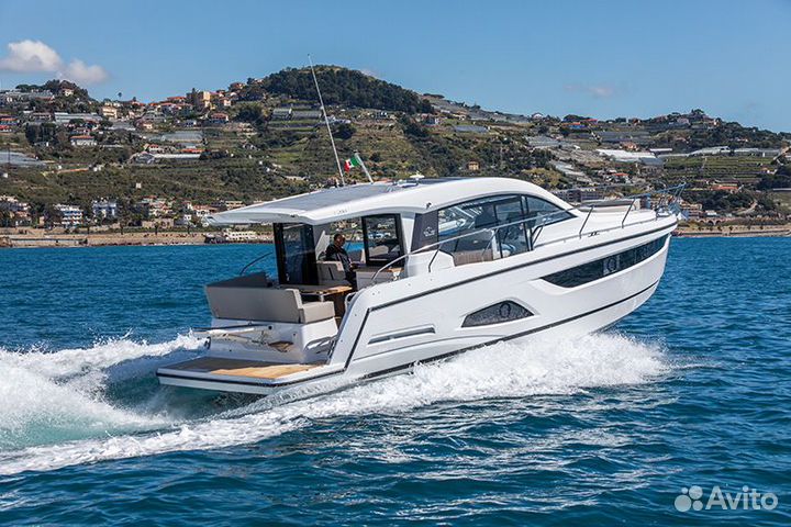 Моторная яхта Sealine C390 2023 год
